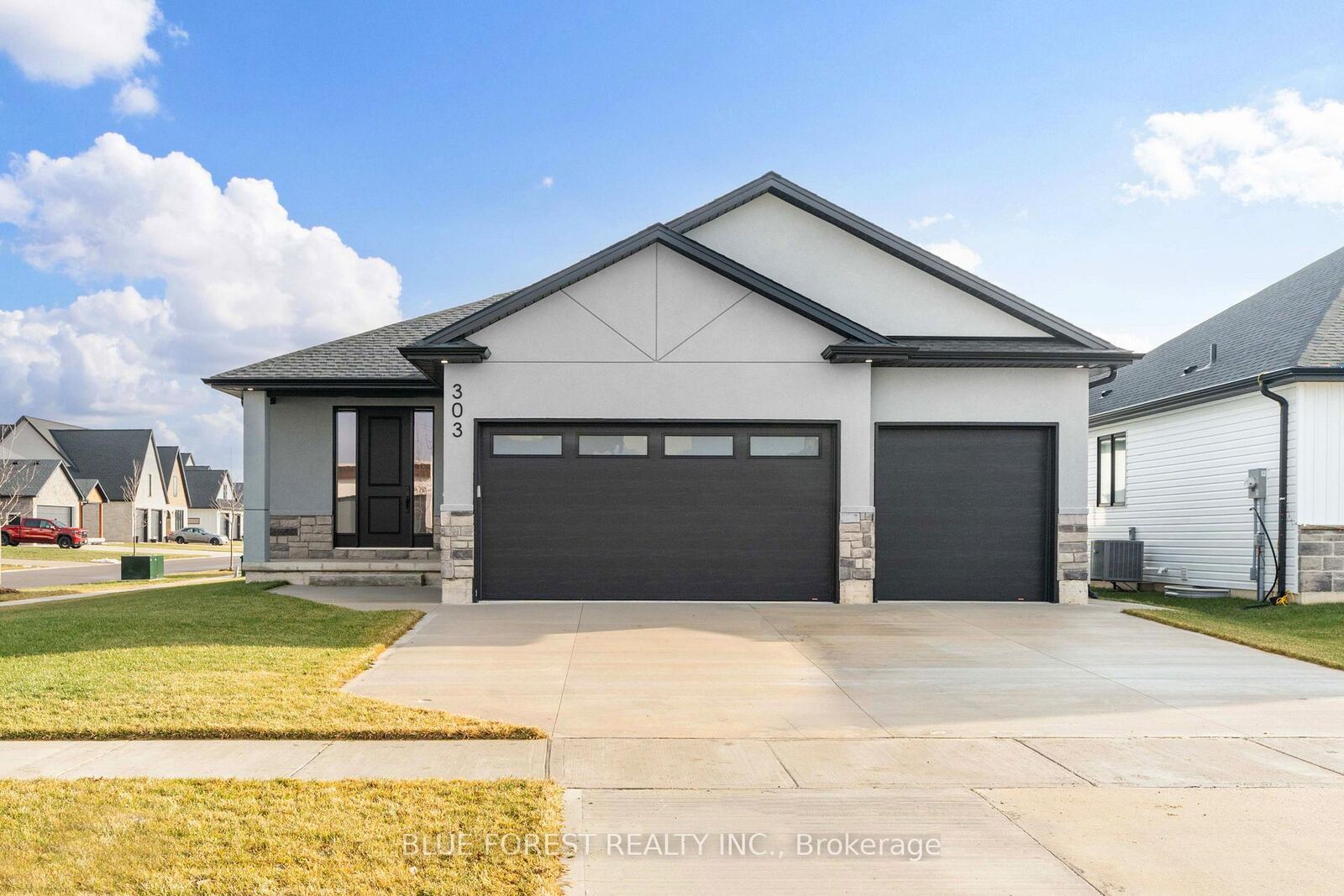 Property Photo:  303 Nancy Street  ON N0L 1J0 