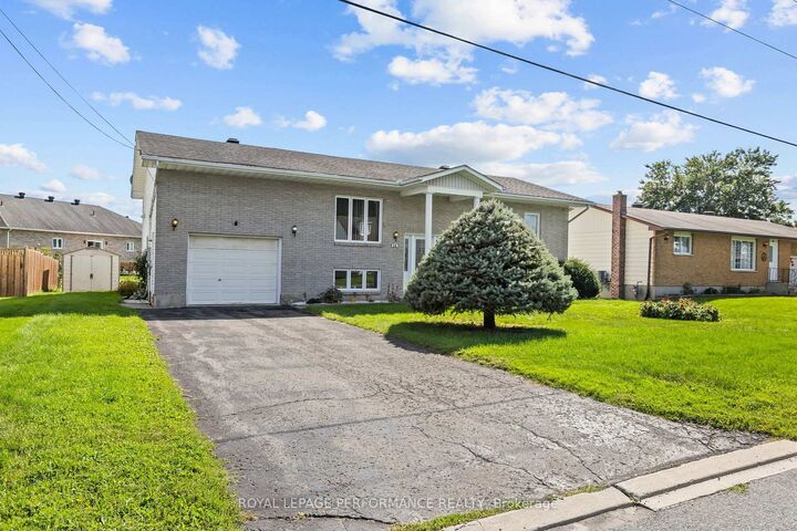 Property Photo:  14 Albert Street  ON K0A 1M0 