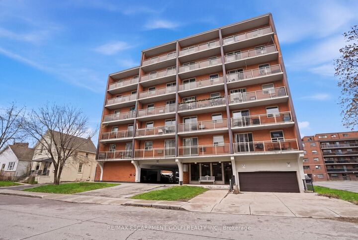Property Photo:  30 Summit Abbey 303  ON L8V 2R8 