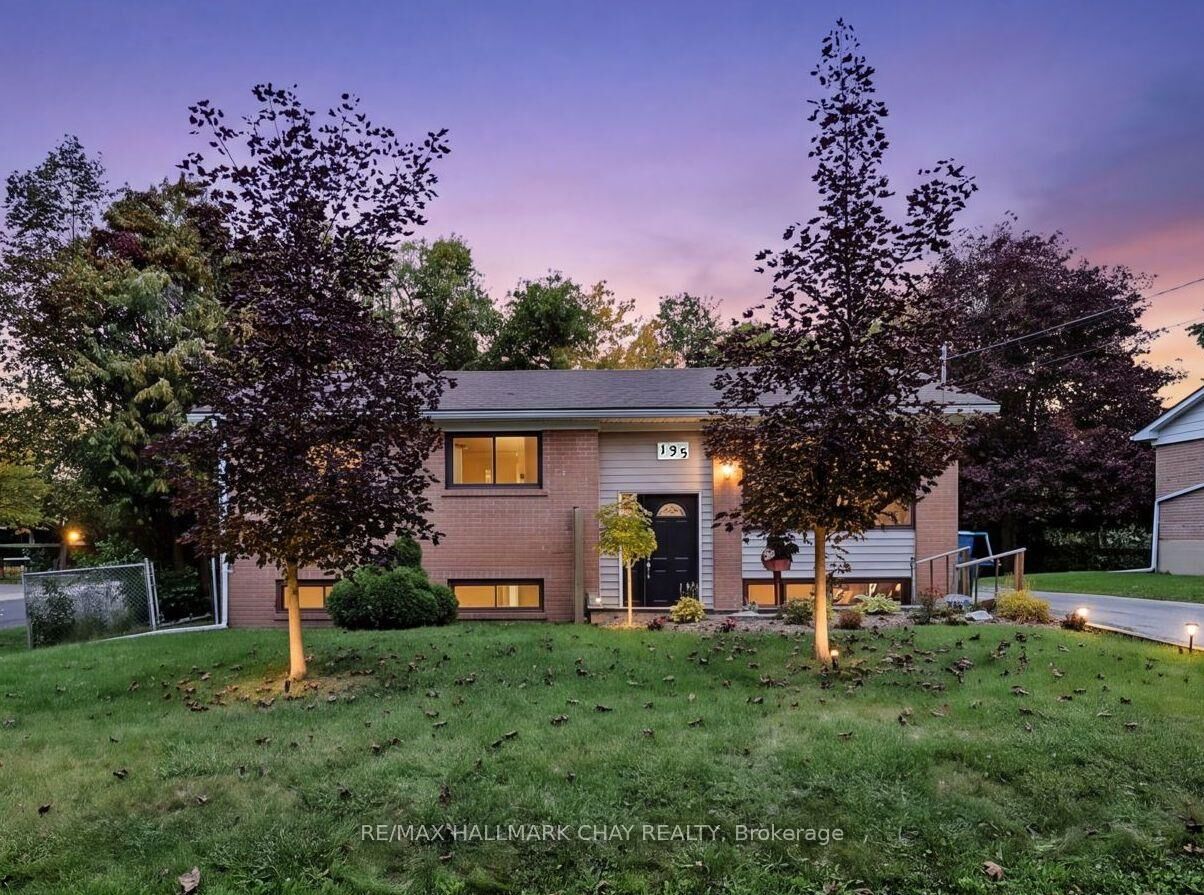 Photo de la propriété:  135 Peter Street  ON L9N 1L2 