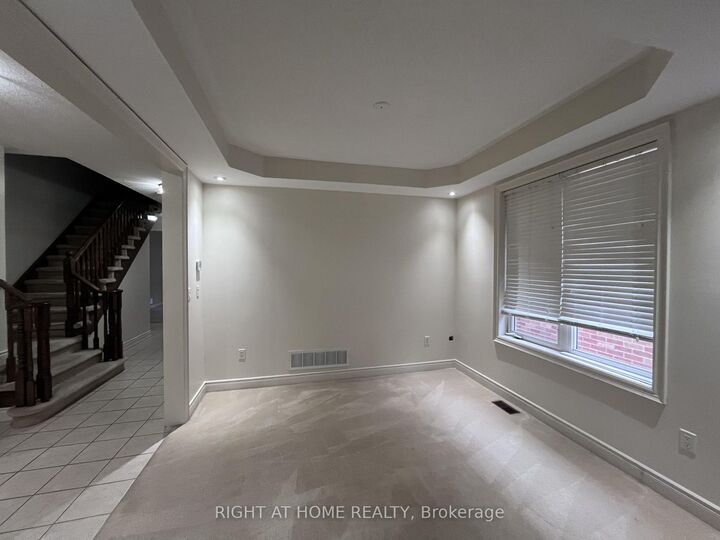 Property Photo:  2518 Rugby Road  ON L5B 1T2 