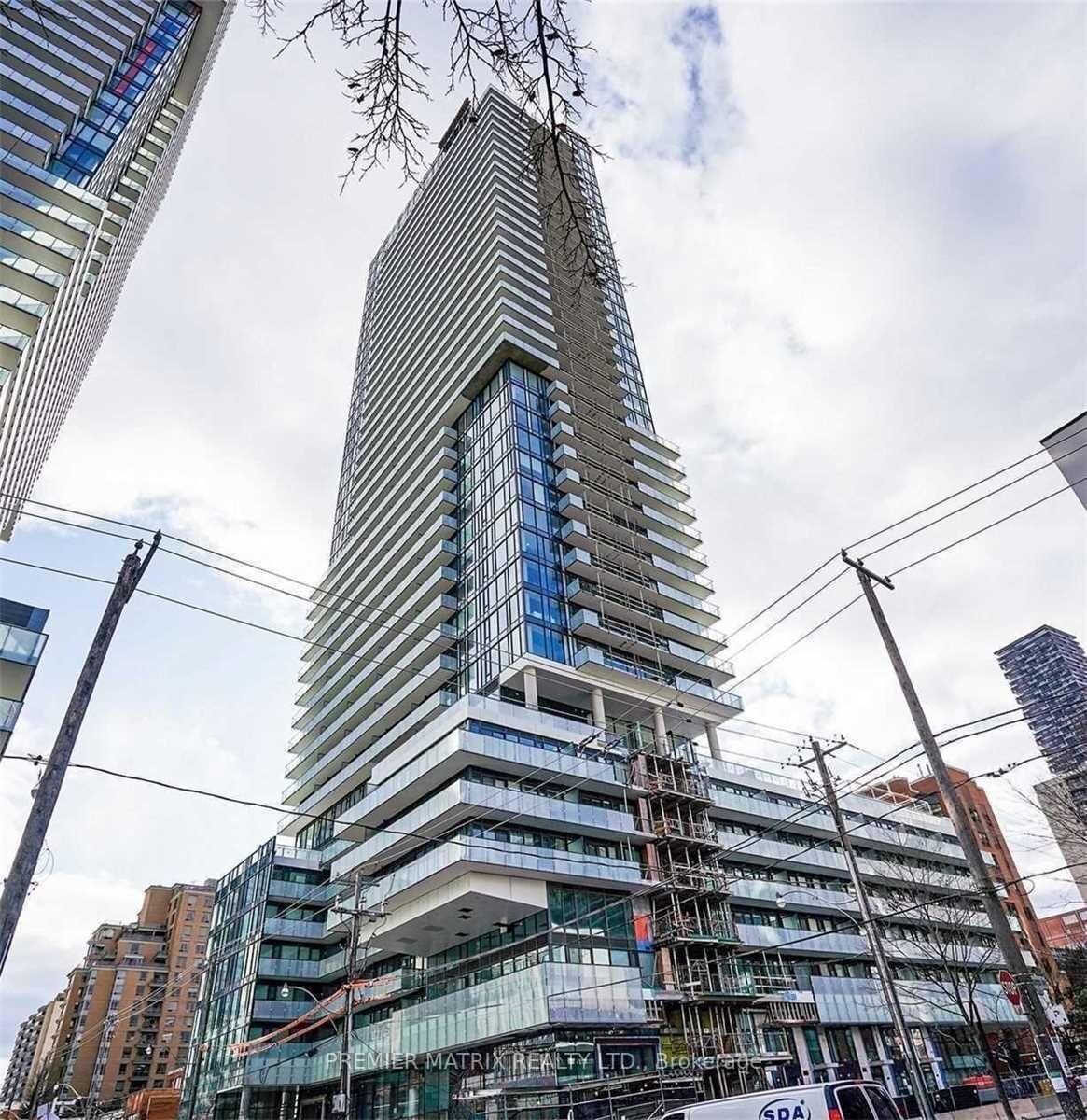 Property Photo: 161 Roehampton Avenue 2604 ON M4P 1P9