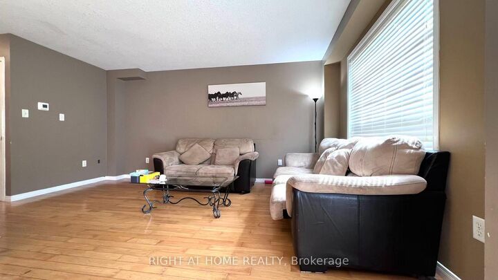 Property Photo:  858 Whetherfield Street  ON N6H 5T7 