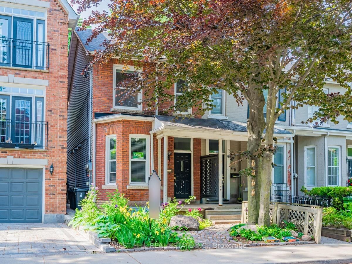 Property Photo:  70 Macpherson Avenue Upper  ON M5R 1W8 