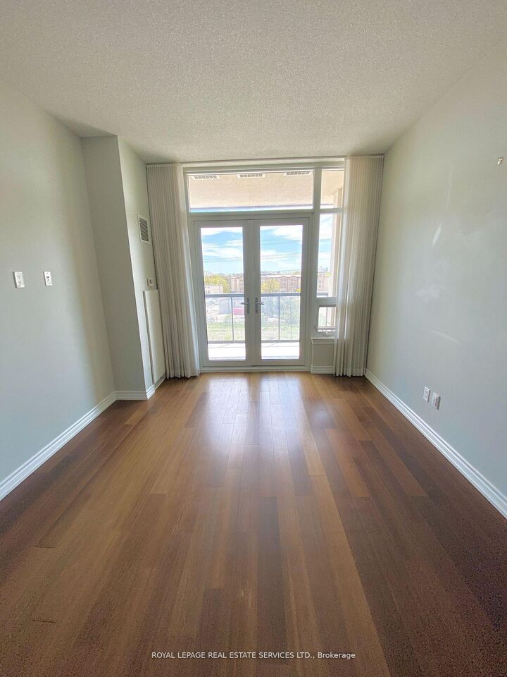 Property Photo:  1135 Royal York Road 502  ON M9A 0C3 