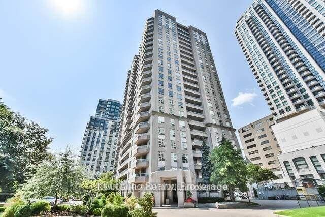 Property Photo:  18 Hillcrest Avenue 2002  ON M2N 6T5 