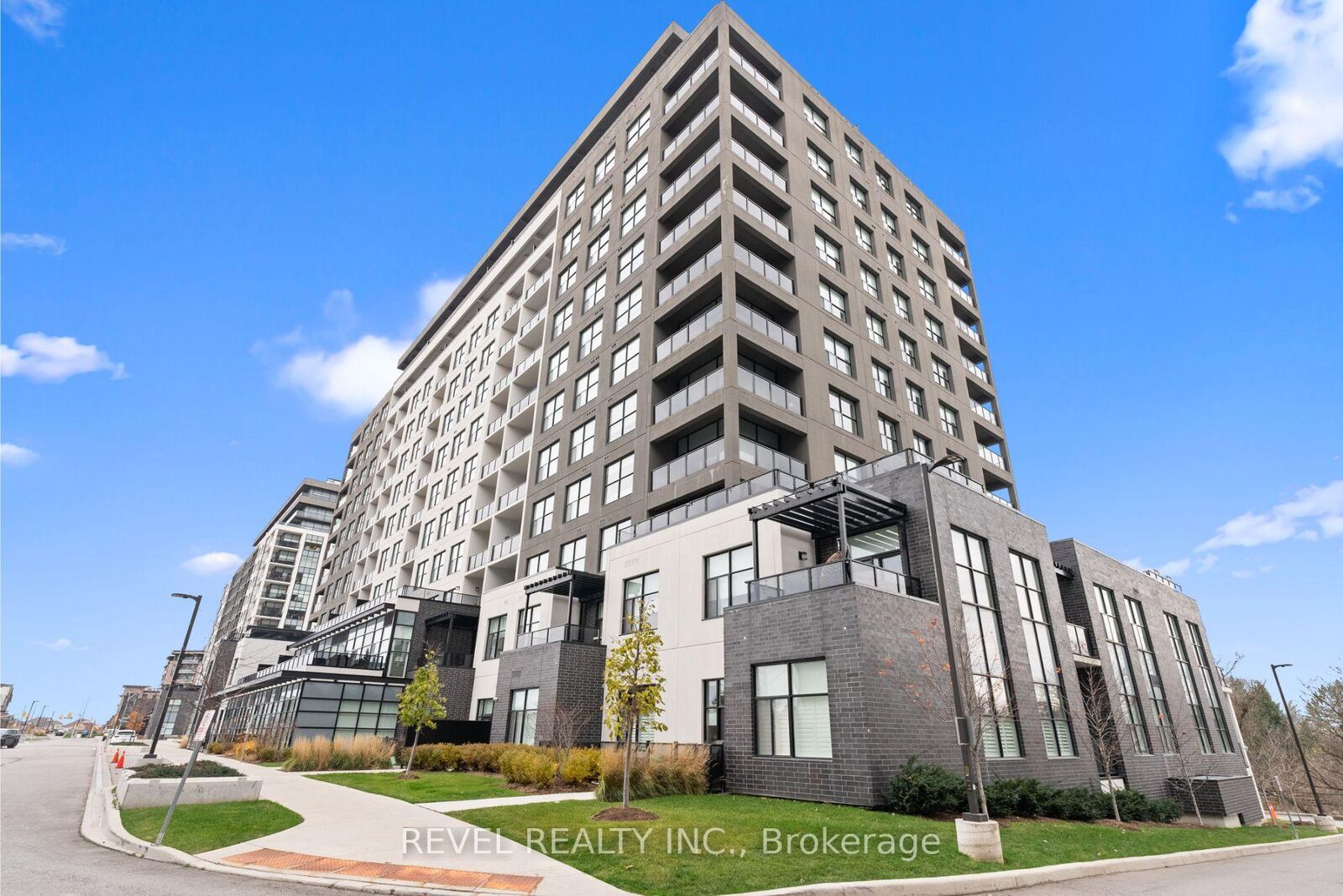 Property Photo:  1880 Gordon Street 1304  ON N1L 0P5 