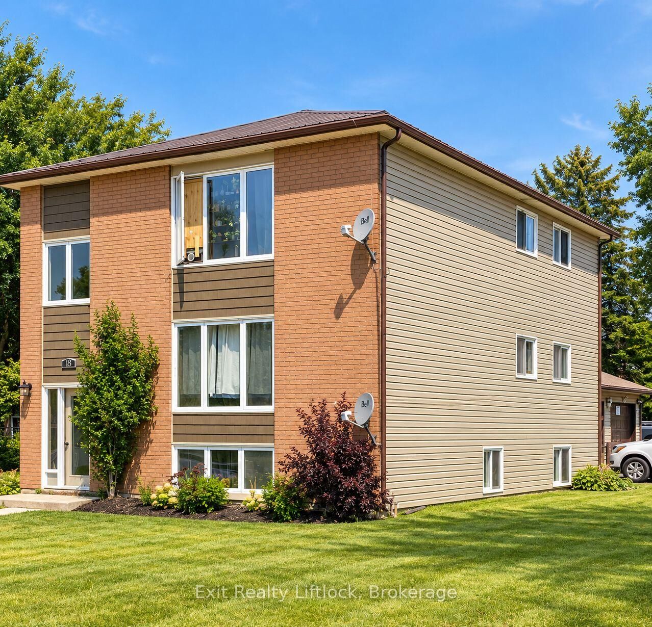 Property Photo:  18 Helen Street  ON K0L 2V0 