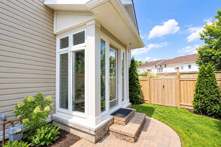 Property Photo:  133 Shady Grove Street  ON K2G 6Z5 