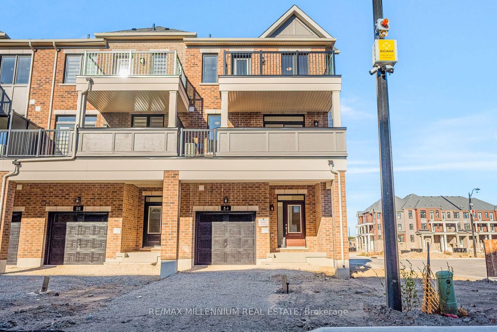 Property Photo:  34 Thornbird Crescent Upper  ON L7A 0B8 