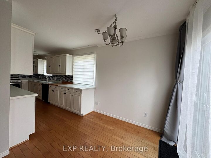 Property Photo:  286 Mutual Street N  ON N5C 2A7 