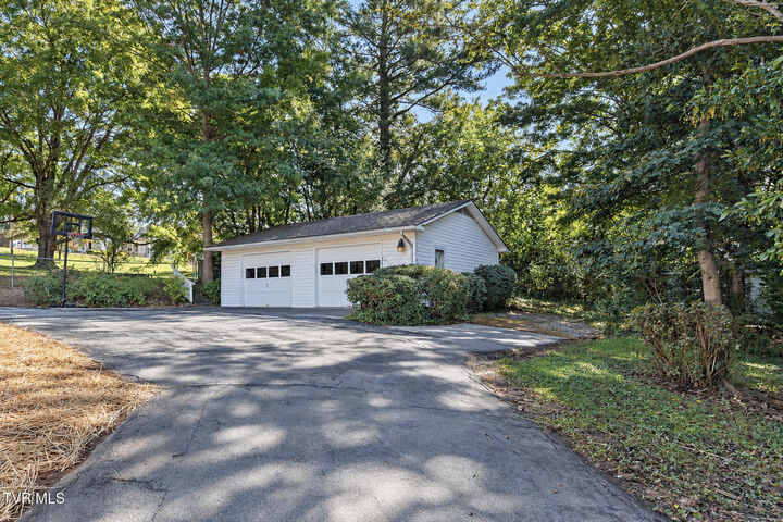 Property Photo:  503 Locust Street  TN 37659 