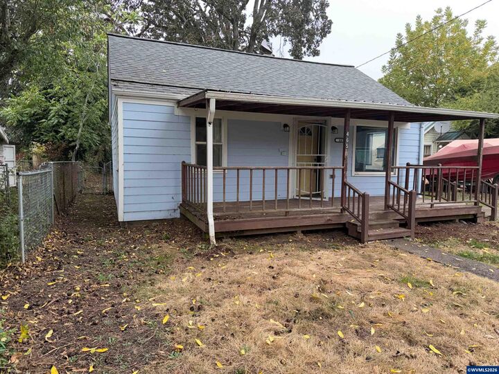 Property Photo: 465 Ford St SE OR 97301