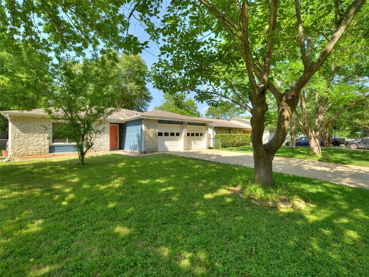 Property Photo:  3211 Paisano Trail  TX 78745 