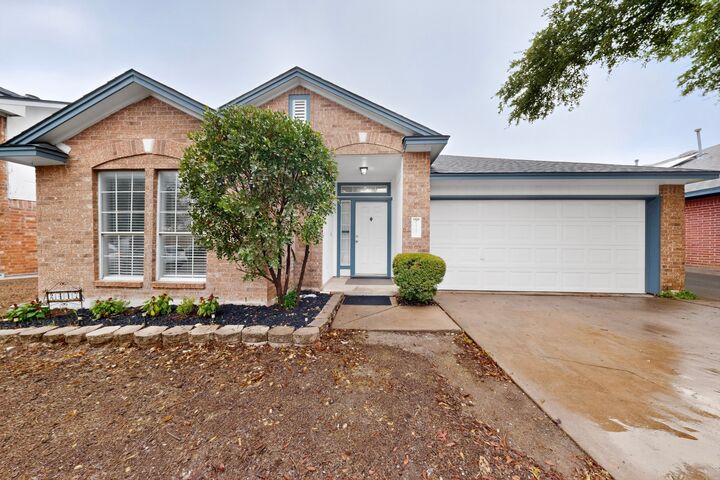 Property Photo:  2447 Roundabout Lane  TX 78664 