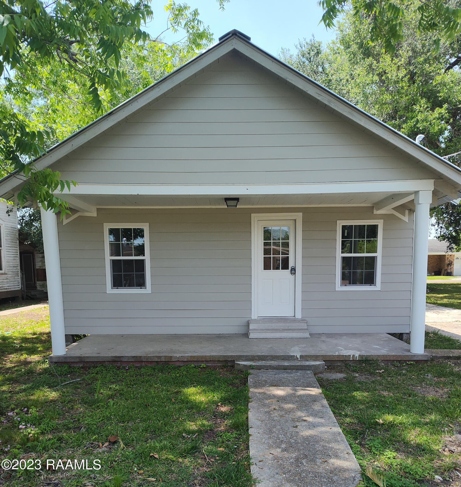 Property Photo:  400 S Granger Street A  LA 70533 