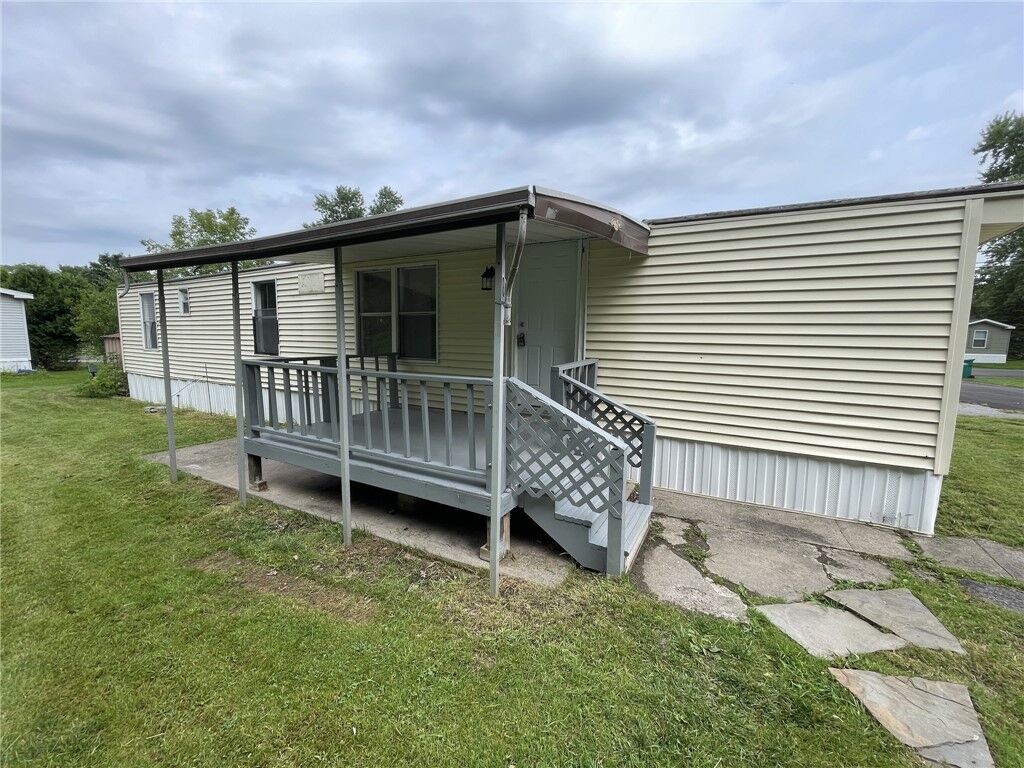 Property Photo:  76 2nd Street  NY 14425 