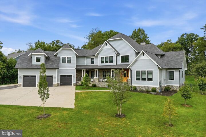 Property Photo: 5532 Summit Street VA 20120