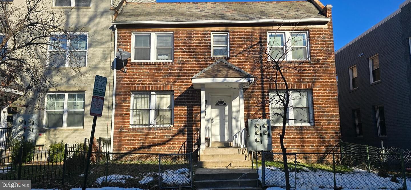 Property Photo:  1516 F Street NE 3  DC 20002 