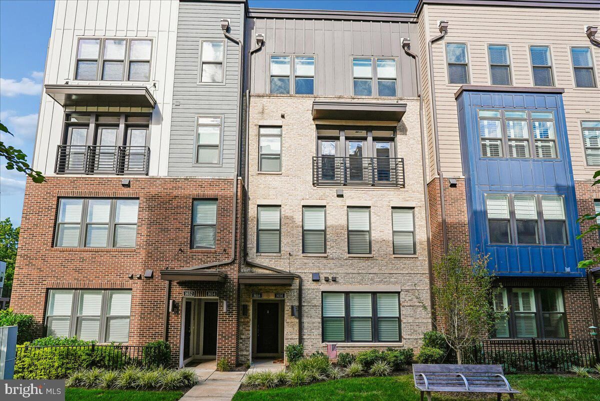 Property Photo:  1658 Bandit Loop 2B  VA 20190 