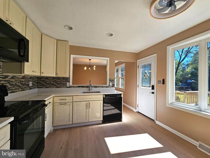Property Photo: 9905 Frederick Road MD 21042