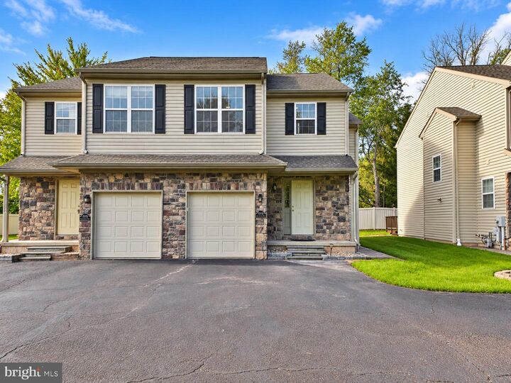 Property Photo: 1575-B Sumneytown Pike PA 19446