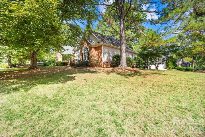 Property Photo:  15728 Delancey Lane  NC 28078 