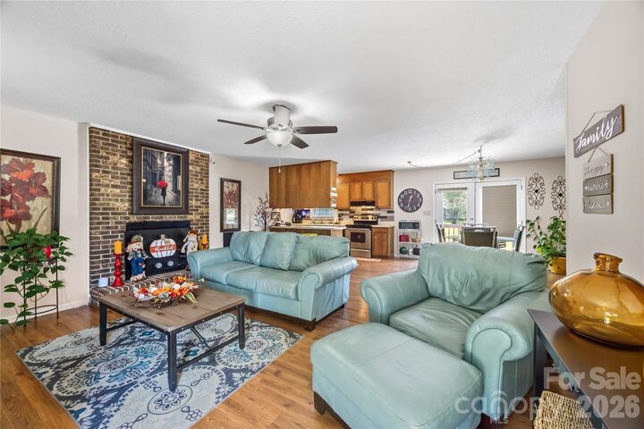 Property Photo:  305 W Timberland Drive  NC 28073 