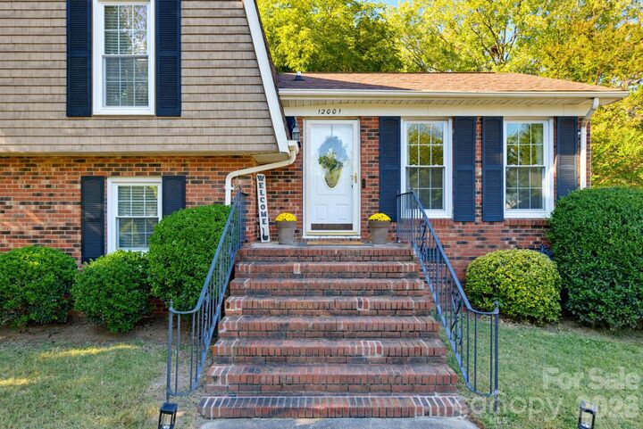 Property Photo: 12001 Antebellum Drive NC 28273