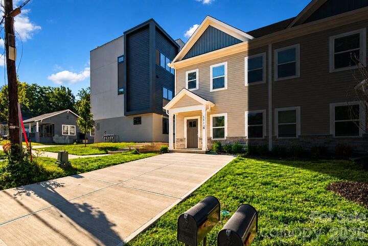 Property Photo:  3533 Avalon Avenue  NC 28208 