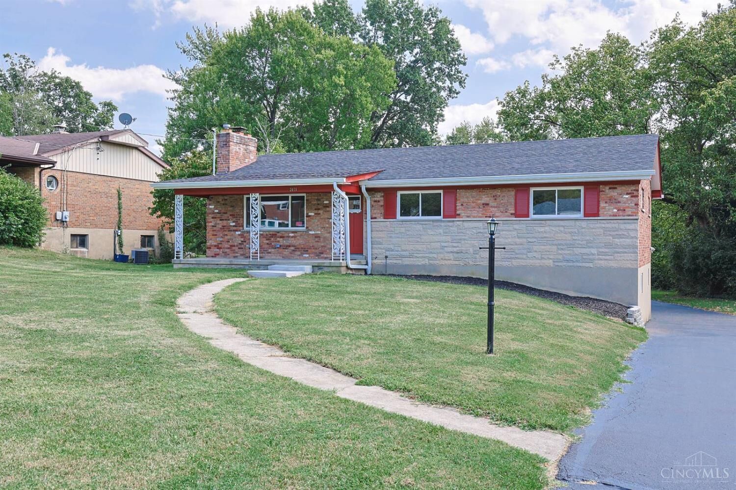 Property Photo:  2079 Arrowood Place  OH 45231 