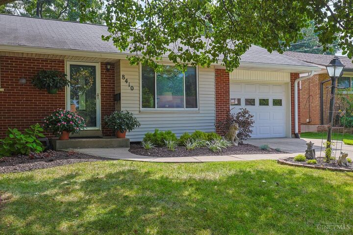 Property Photo:  8410 Sunrise Avenue  OH 45231 