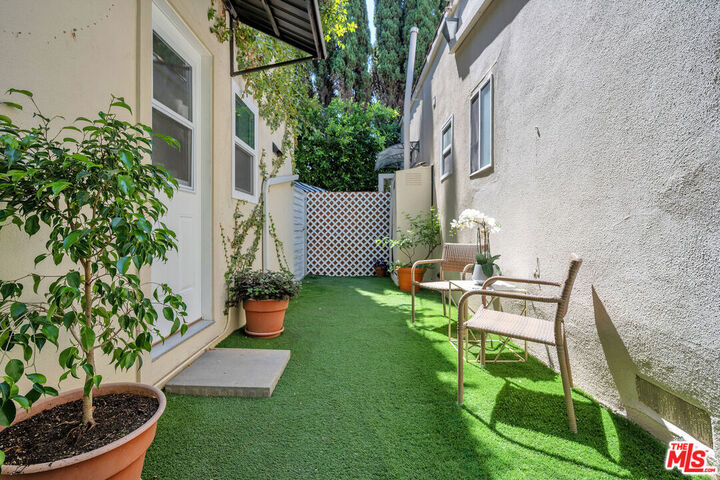 Property Photo:  740 N Westmount Dr  CA 90069 