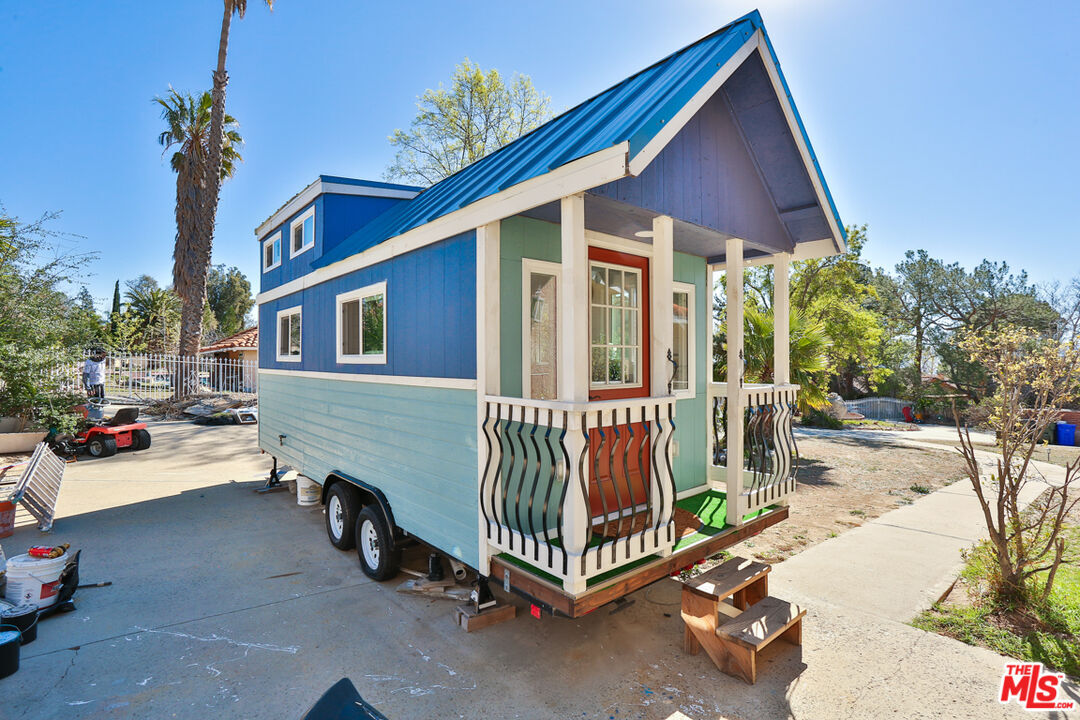 Property Photo:  5520 Deer Creek Ln  CA 91737 