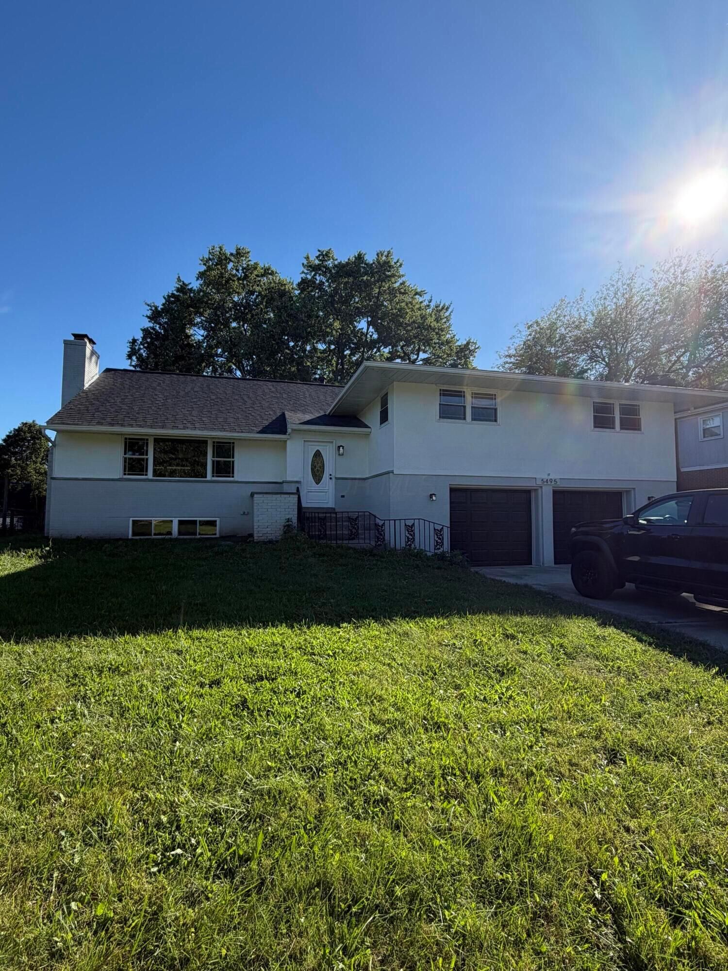 Property Photo: 5495 Bradbury Lane OH 43232