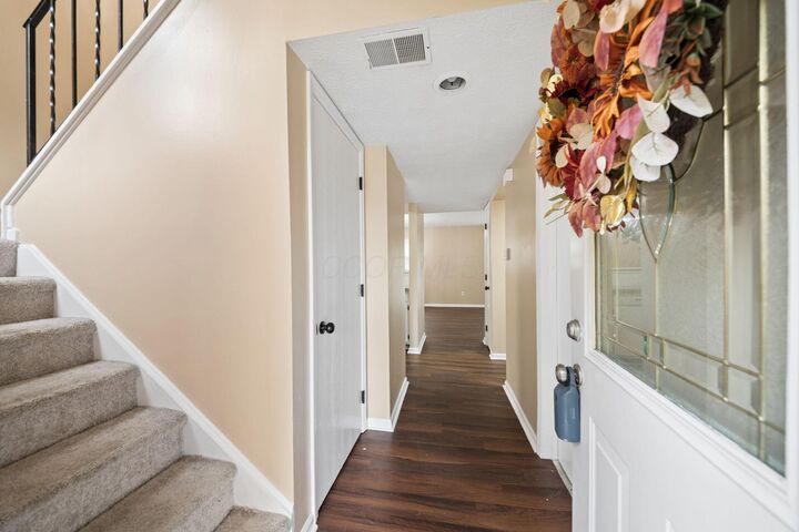 Property Photo: 3063 Clairpoint Way OH 43227