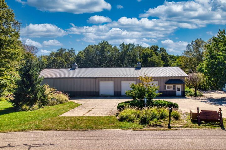 Property Photo:  11620 Fairview SE Road  OH 43056 