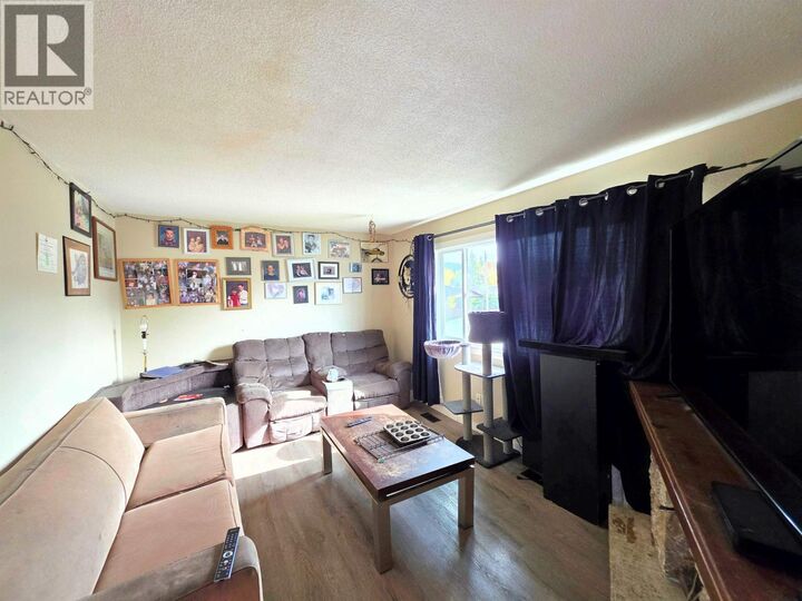 Property Photo: 1462 Milburn Avenue BC V2L 5A5