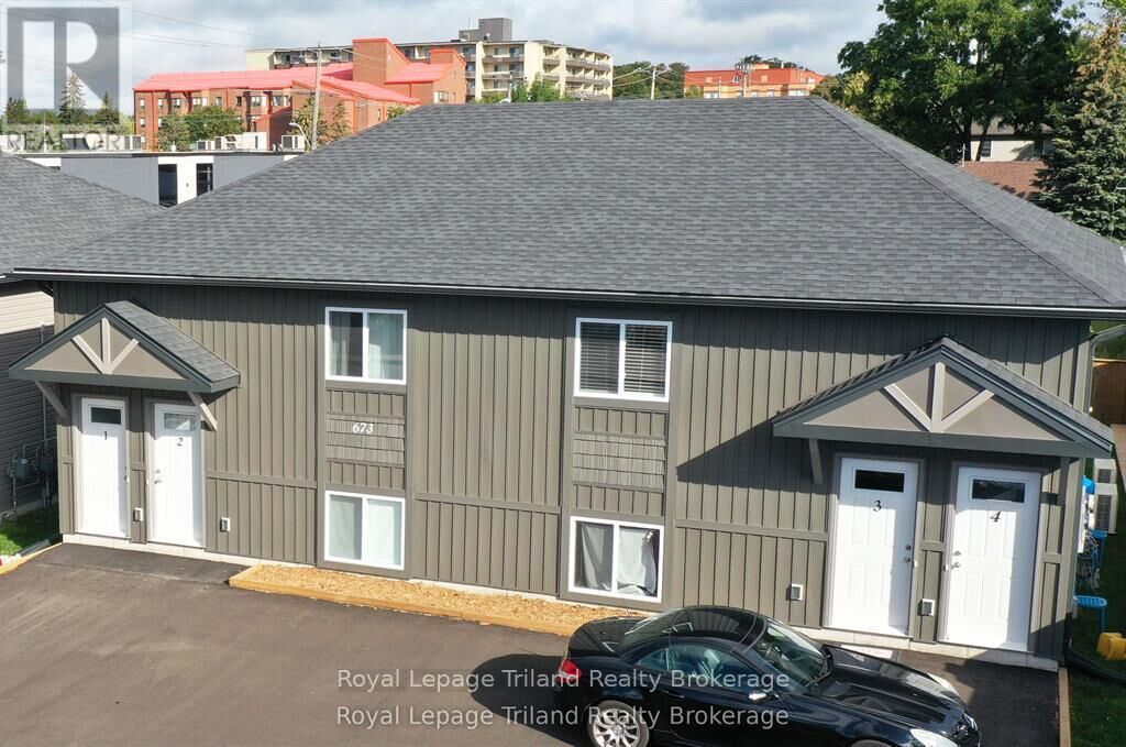 Property Photo:  673 Adelaide Street 1  ON N4S 4C2 