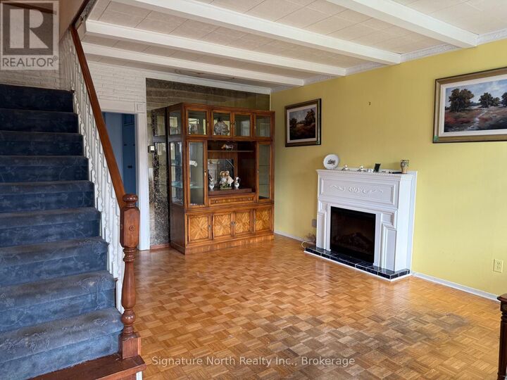 Property Photo:  79 Penfold Street  ON P7A 3J8 