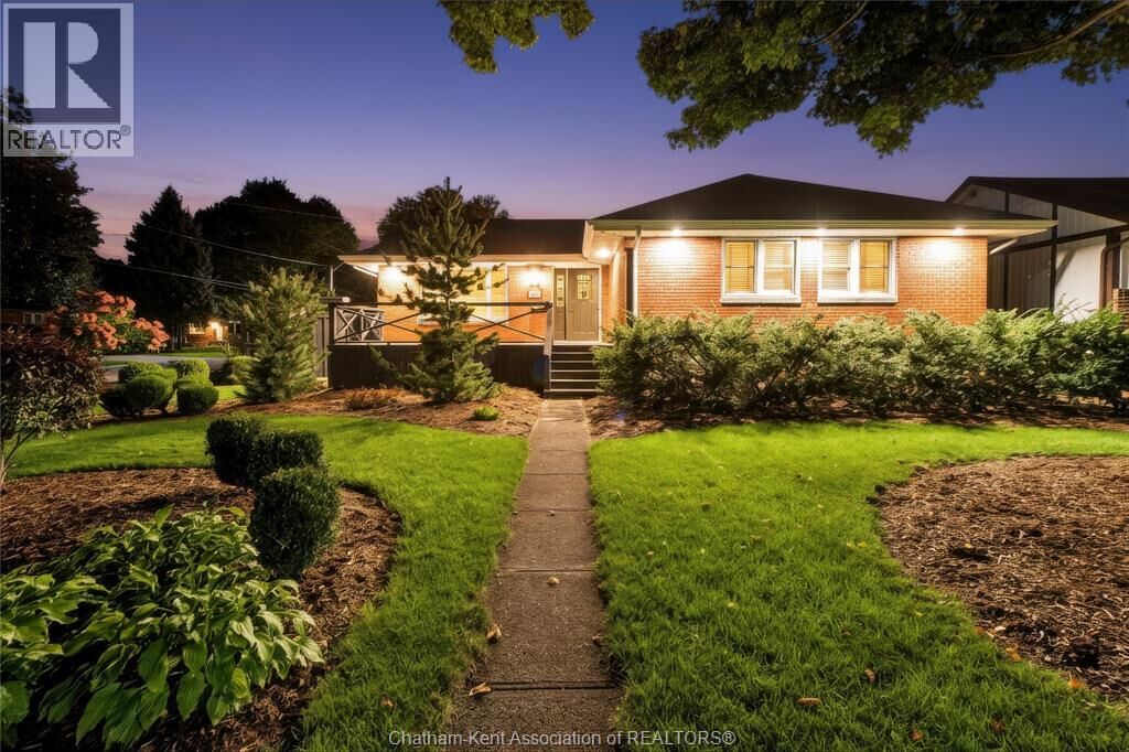 Property Photo:  81 Devon Road  ON N7L 3T7 