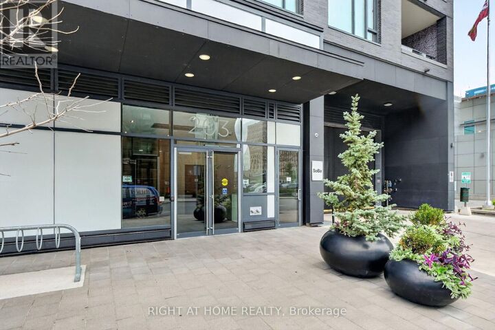 Property Photo: 203 Catherine Street 6 ON K2P 1J5