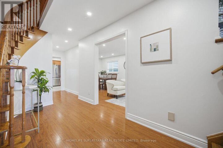 Property Photo: 177 Surbray Grove ON L5B 2E2