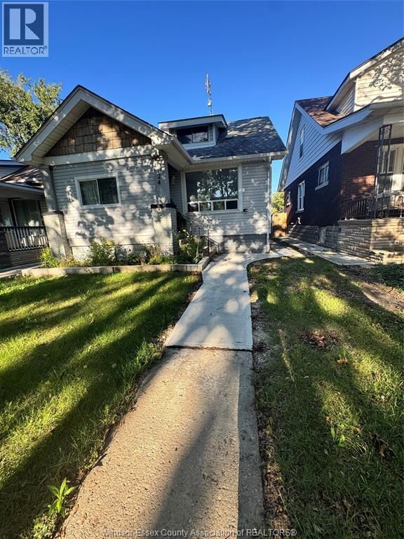 Property Photo:  1124 Janette Avenue Room Lvl 2  ON N9A 5A5 