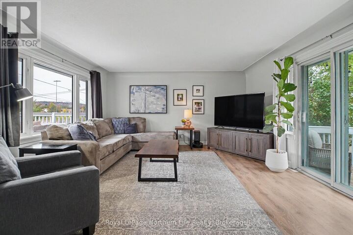 Property Photo:  835 Lorne Avenue  ON P1B 6X4 