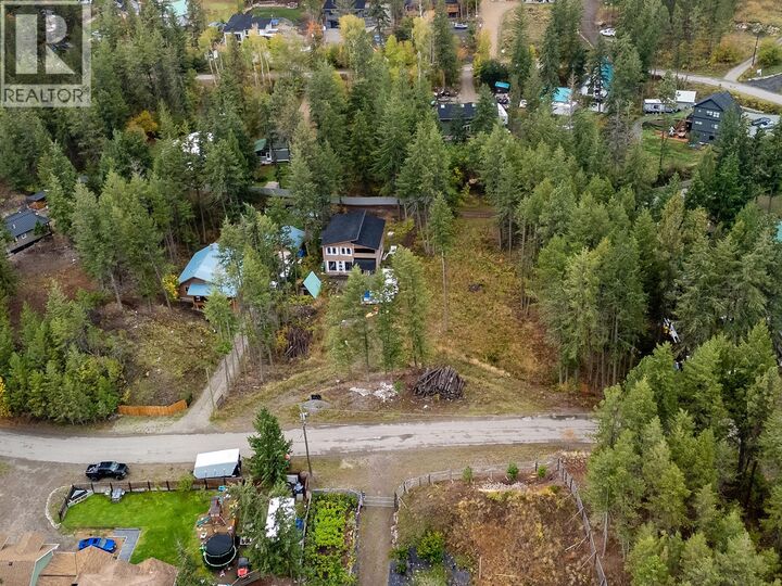 Property Photo:  861 Balsam Road  BC V1Z 3V8 