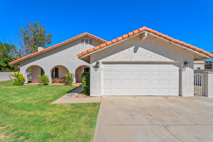 Property Photo:  78650 Ave Tujunga  CA 92253 