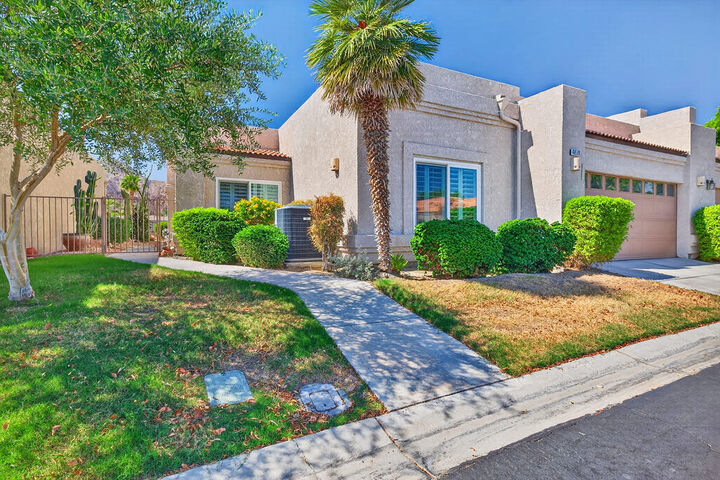 Property Photo: 48528 Via Amistad CA 92253