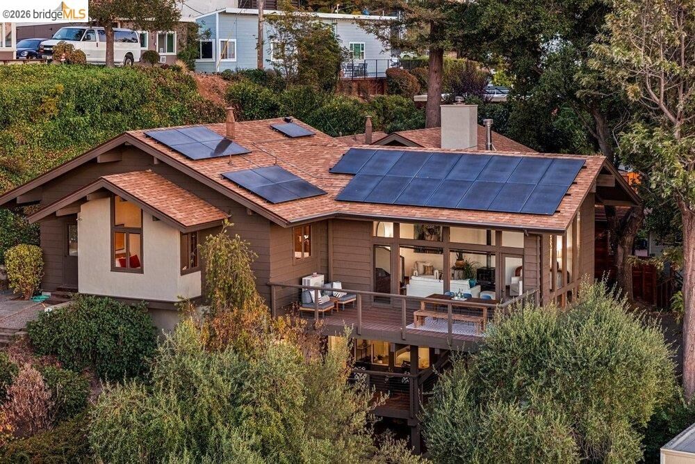 Property Photo: 4090 39th Ave CA 94619