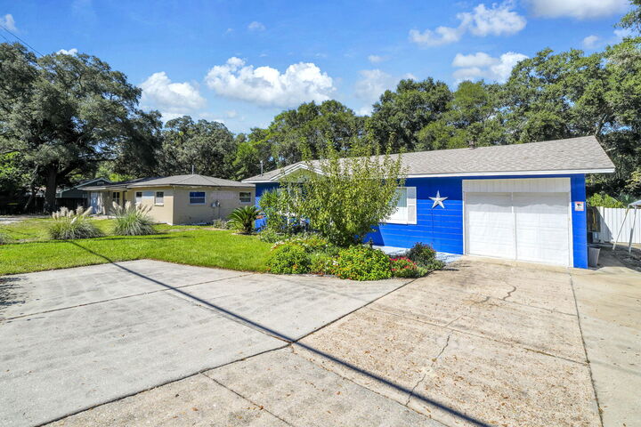 Property Photo:  303 N Beal Parkway  FL 32548 